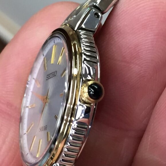 Seiko Women's Solar Watch SUP394 - Picture 5 of 7